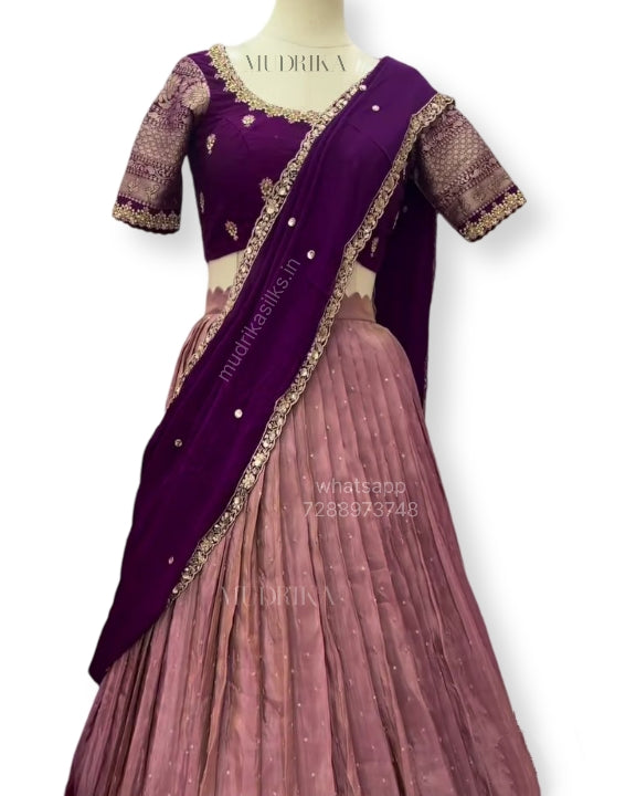 Traditional lehenga set with benarasi border