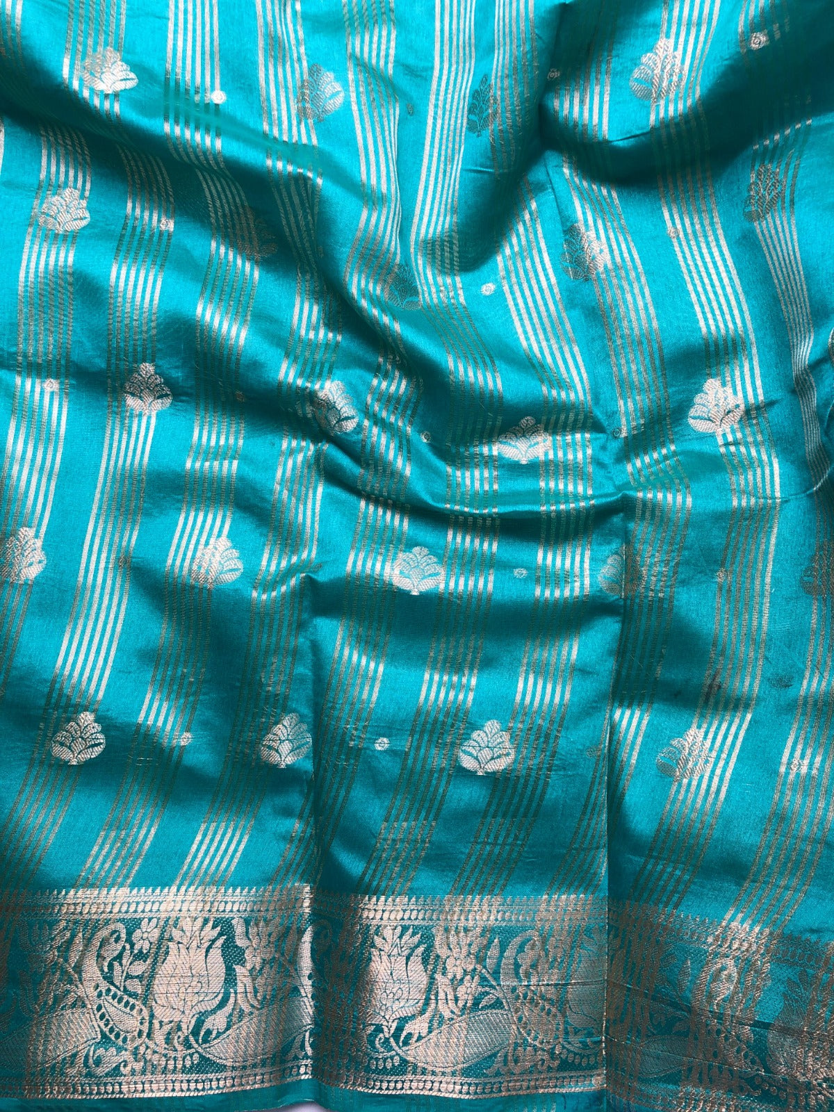 Tissue Saree with zari Buttas and border