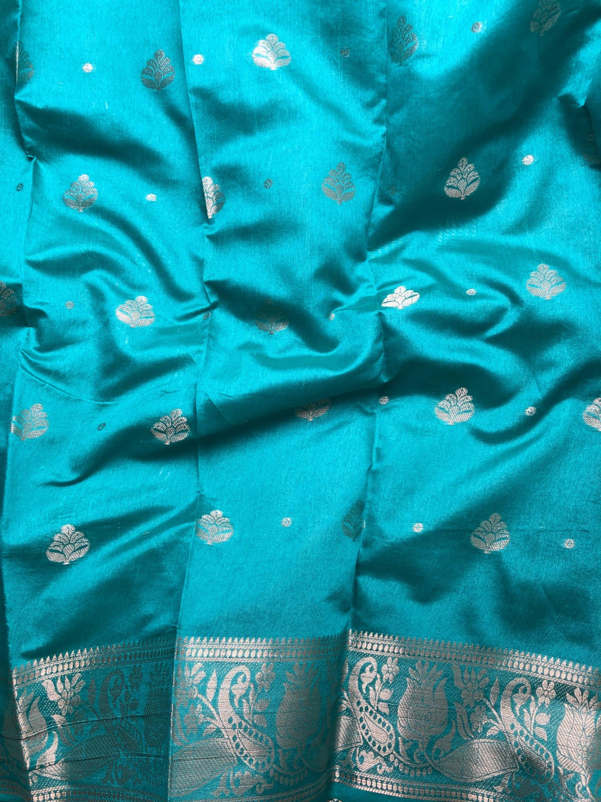 Tissue Saree with zari Buttas and border