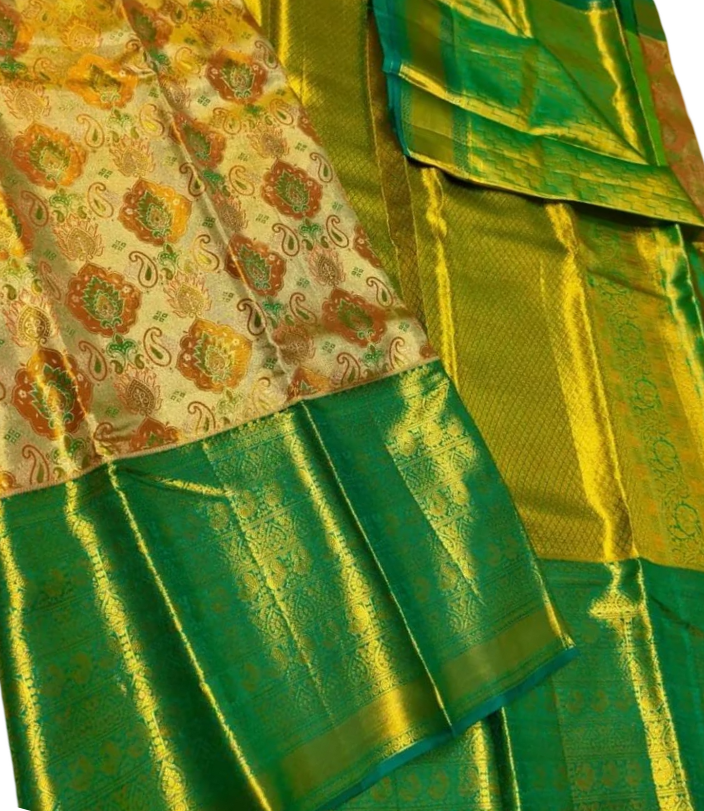 Stunning combination of golden hues and green border