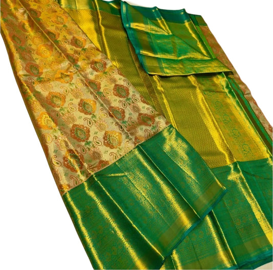 Stunning combination of golden hues and green border